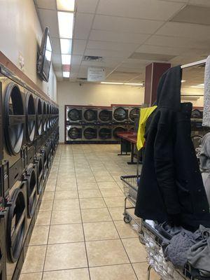 Laundromat of Pine Street