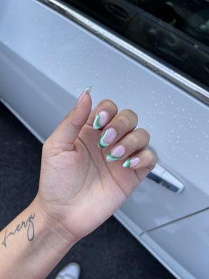 SNS with the design done in gel polish.