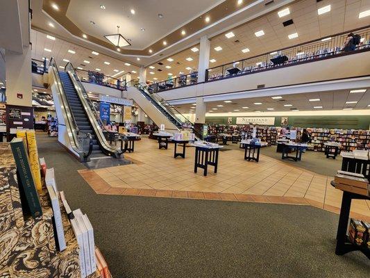 Barnes & Noble - inside