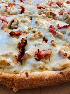 Chicken bacon Ranch Pizza (12 cut)