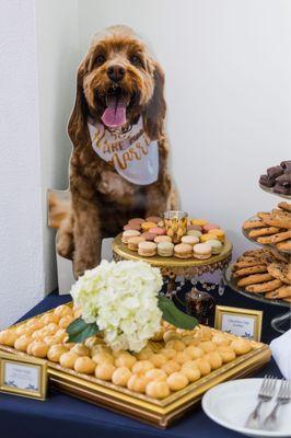 More dessert table flowers