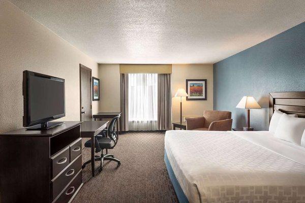 AmericInn by Wyndham La Crosse Riverfront Conference Center