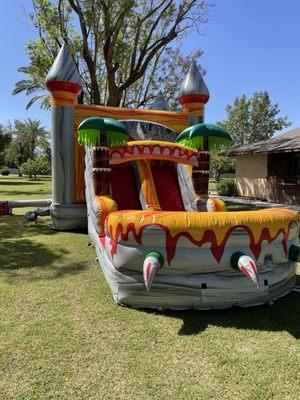 Combo bounce house