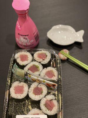 Medium fatty tuna roll- delicious! 11/29/2020