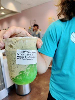 Matcha Oreo smoothie with green apple jelly