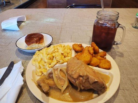 Smothered Chicken, Mac&Cheese, Corn Nuggets and Sweet Tea     Excellent service and pricing!