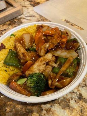 Hunan chicken lunch $8