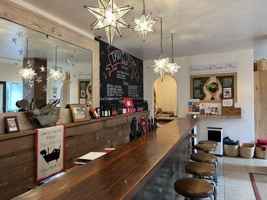 Dawn's Dream Tasting Room has a great atmosphere, wonderful service and excellent wine.