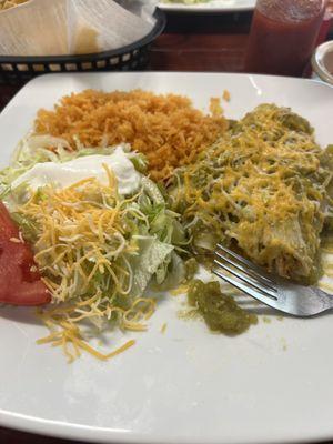 Chicken enchiladas with green sauce