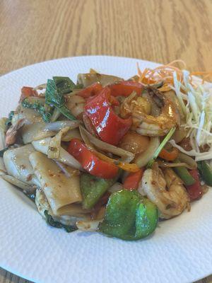 Pad Kee Mao Noodle Dinner (Drunken Noddle)