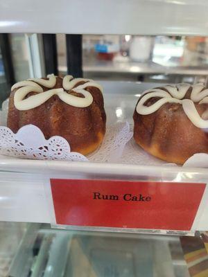 Who doesn't like Rum cake?!