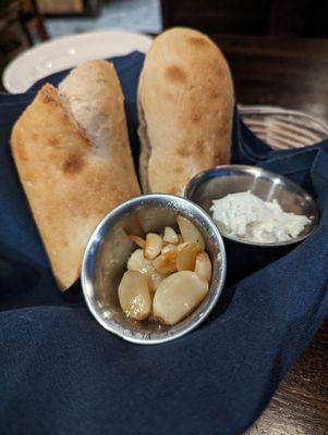 Bread with butter and roasted garlic