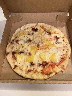 Pineapple bacon pizza