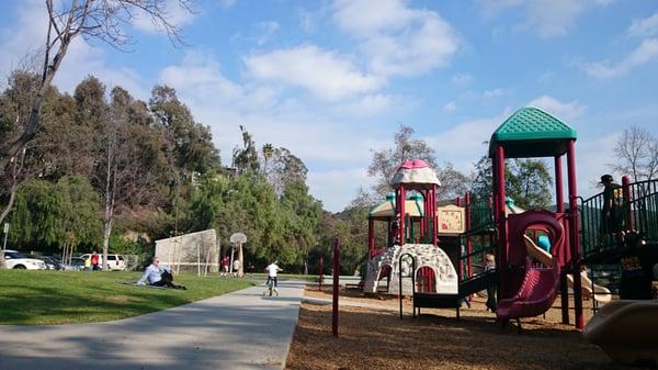 Good size play area for kids and a basketball court.  Several tennis courts as well...