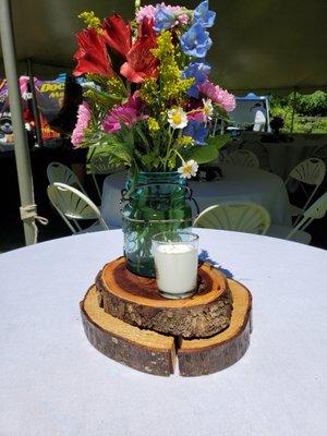 Cocktail table flowers