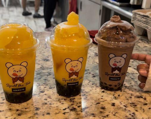 Mango boba smoothies & chocolate boba smoothie