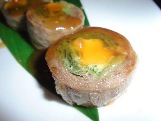 Beef negimaki, close-up.