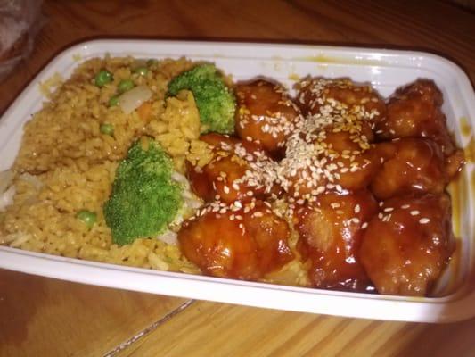 Sesame chicken with fried rice