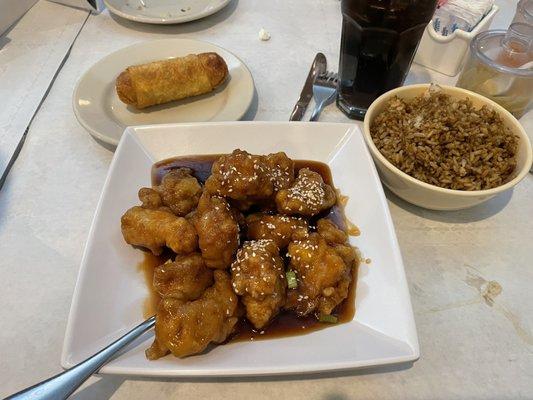 Sesame Chicken with Egg Roll