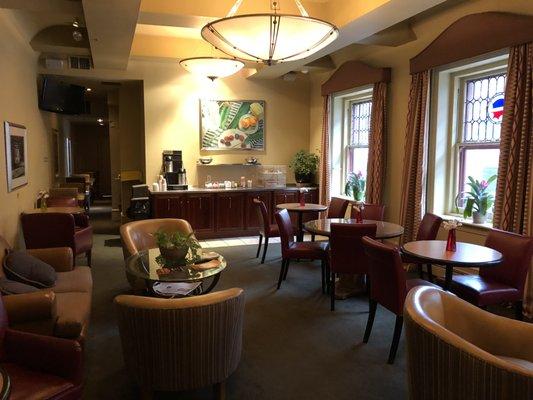 Breakfast lounge with comfortable seating