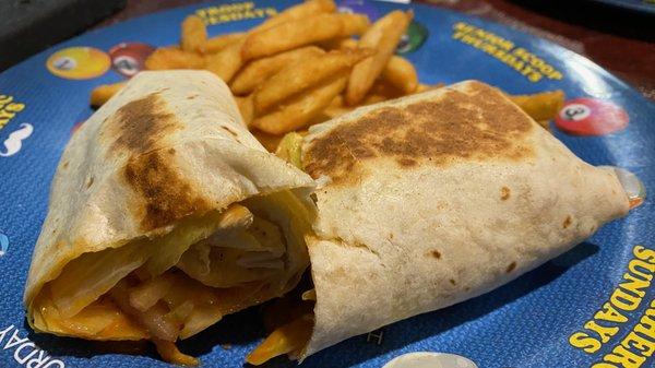 Buffalo Chicken Wrap w/ Fries