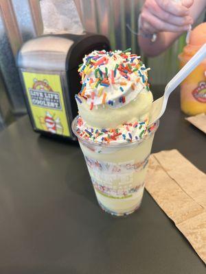 Cake batter ice/ice cream