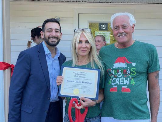 Ribbon cutting ceremony with the Mayor