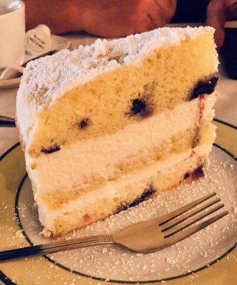 Lemon Berry Mascarpone Cake Finished up dinner sharing this beautiful light delicious cake...yummy!!!