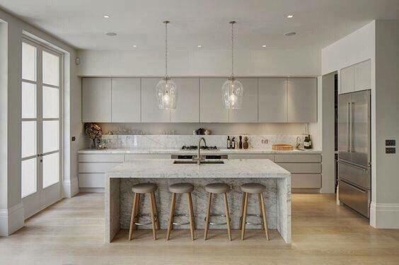 Kitchen remodeling by MaNa Design #twotoneskitchen #whitekitchen #waterfallcounter