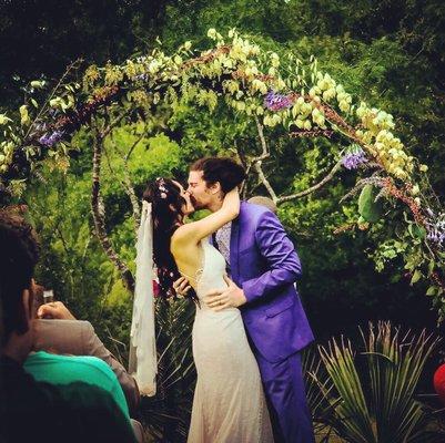 Pond side weddings are a favorite at The Ball Farm.