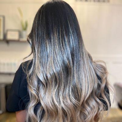 We do Foilyage Custom Color, Babylights, Balayage and more!