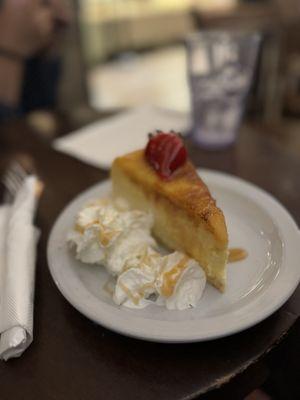 Brûlée cheesecake and velvet cake