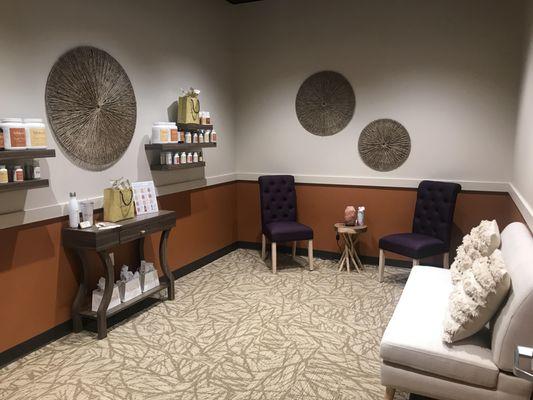 BeBalanced Natural Weight Loss Centers - Frisco, TX waiting room area