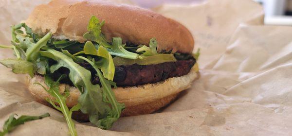 Avalon Burger.  With Gouda (not noticeable), arugula, garlic aioli and pickles.  $12.95