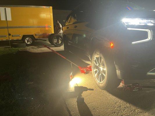 Mobile Tire Replacement On Chevy Tahoe located in Cedar Hill. Two Tires Replaced.