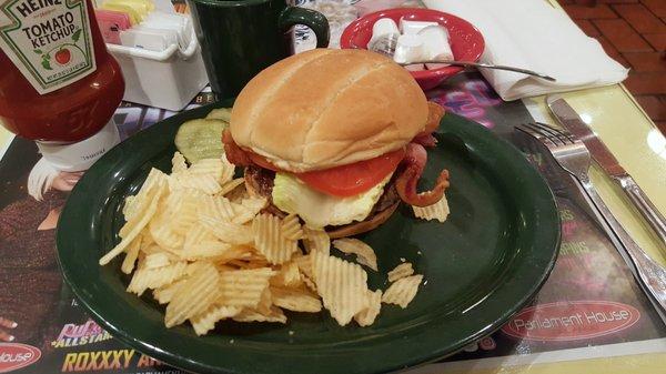 Burger with cheese. Not the best, but at $7,95, what can you expect?