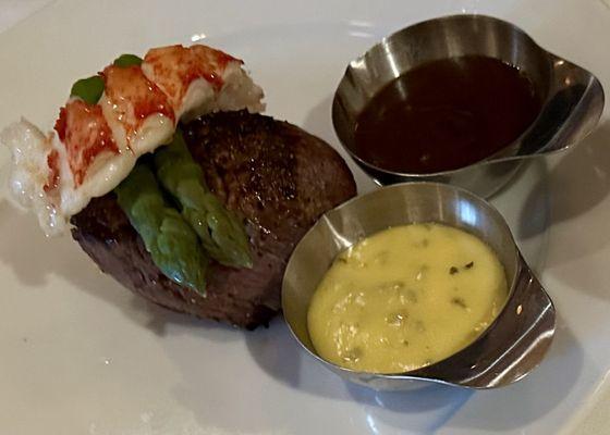 Filet mignon with lobster