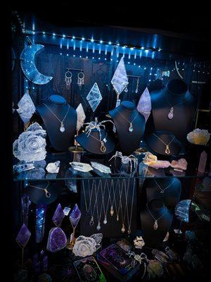 Lunatique Craft Jewelry & Crystals