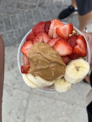 Classic açaí bowl with peanut butter