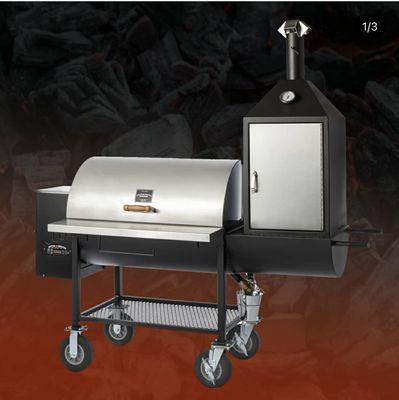 Maverick Wood Pellet Grill with Upright Smokebox