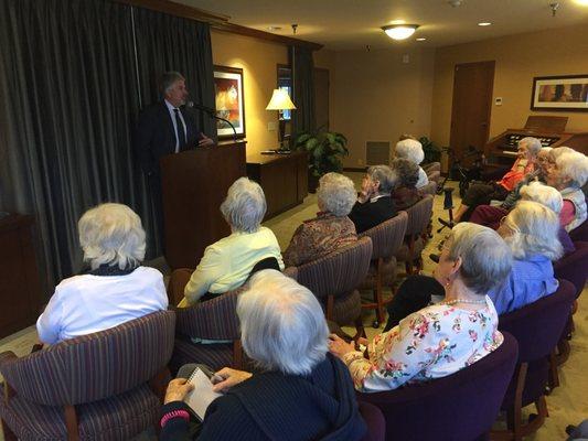 Dr. Haines gives another talk, this time at Willamette Oaks Retirement Center about Macular Degeneration.