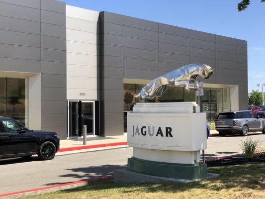 Jaguar Livermore storefront, 2021