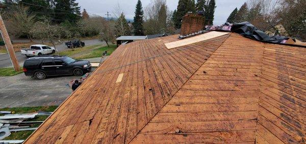 Home in Forest Grove getting a new roof