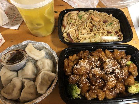 Steamed Dumplings (7), Sesame Chicken, Wonton Soup, House Special Lo Mein