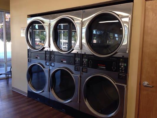 Jumbo dryers, 4 min/25¢ (dries a 4-load washer in about 32 minutes)