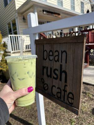 Large matcha with skim milk.