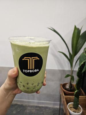 Matcha smoothie with crystal boba!