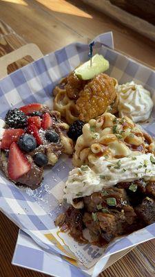 3 variety sampler ... classic, chicken, and brisket with Mac & cheese