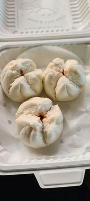 Tai Su Bao ( Steamed BBQ pork buns)