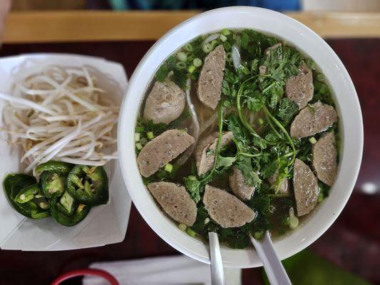 6. Meatball Noodle Soup, pho bo vien